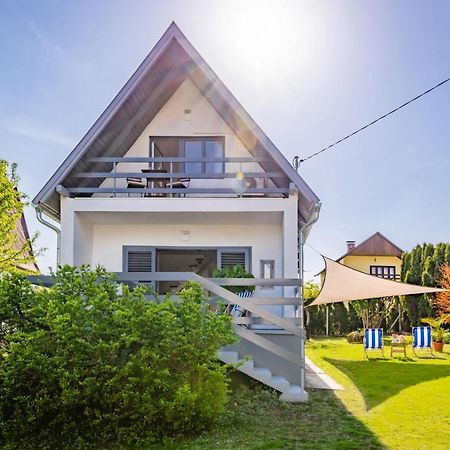 Madarasz 5 Deluxe Vendeghaz Villa Balatonalmádi Kültér fotó